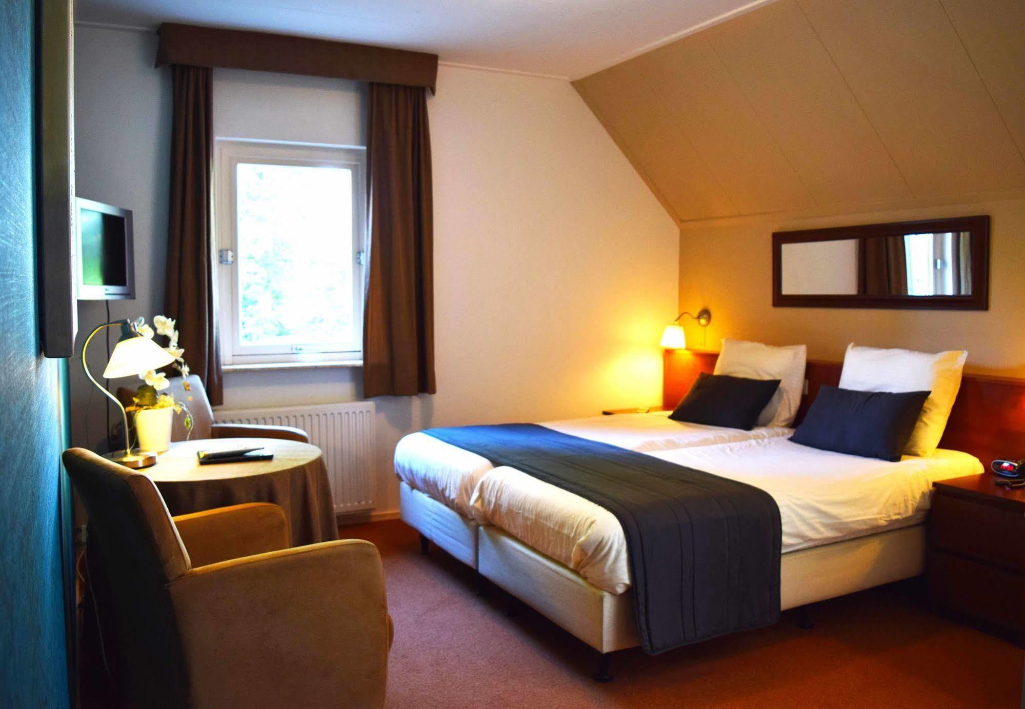 De Rozenstruik Hotel โอทมาร์ชุม ภายนอก รูปภาพ